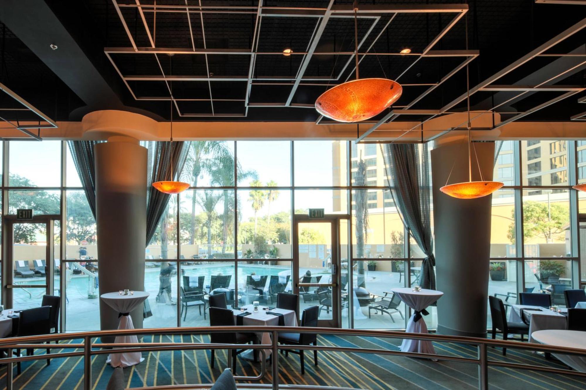 Anaheim Marriott Suites Гардън Гроув Екстериор снимка