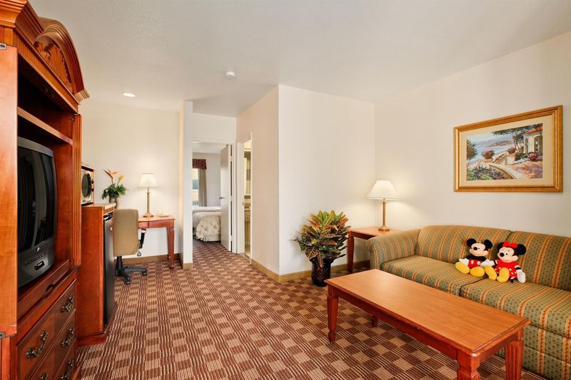 Anaheim Marriott Suites Гардън Гроув Екстериор снимка